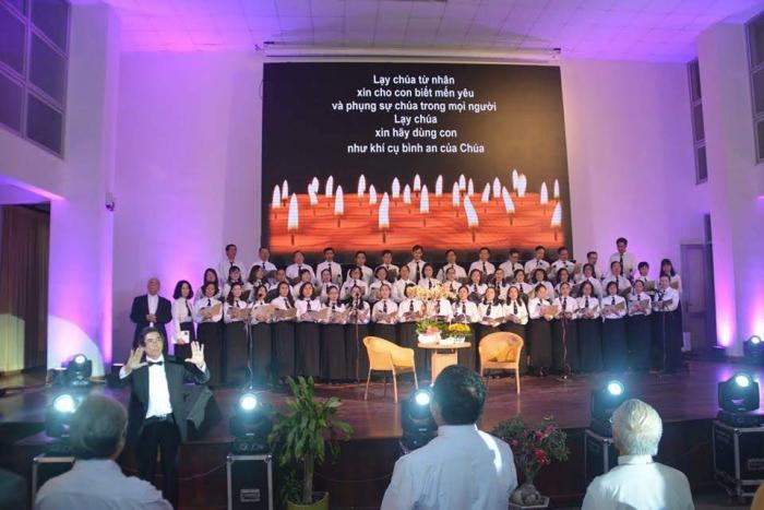 Nhấn vào ảnh để xem kích thước thật
Tên: demthanhnhac_5.jpg
Lần xem: 622
Kích thước: 48.9 KB