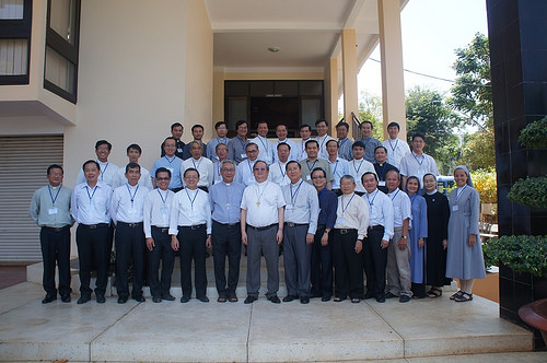 Nhấn vào ảnh để xem kích thước thật
Tên: hoingotruyenthong_1.jpg
Lần xem: 218
Kích thước: 65.1 KB